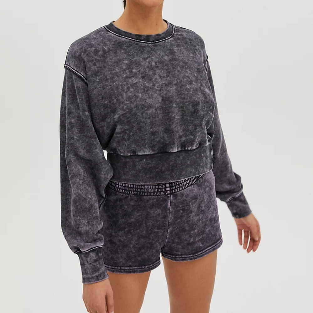TNA Perkins Light Sweater Pale Violet Black Acid wash Crop Dolman Medium Aritzia